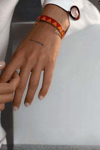 Get The Gallop Emaljarmband